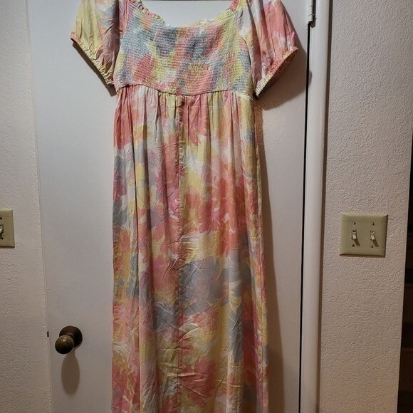 NWT O'Neill Floral Dress - Picture 7 of 9